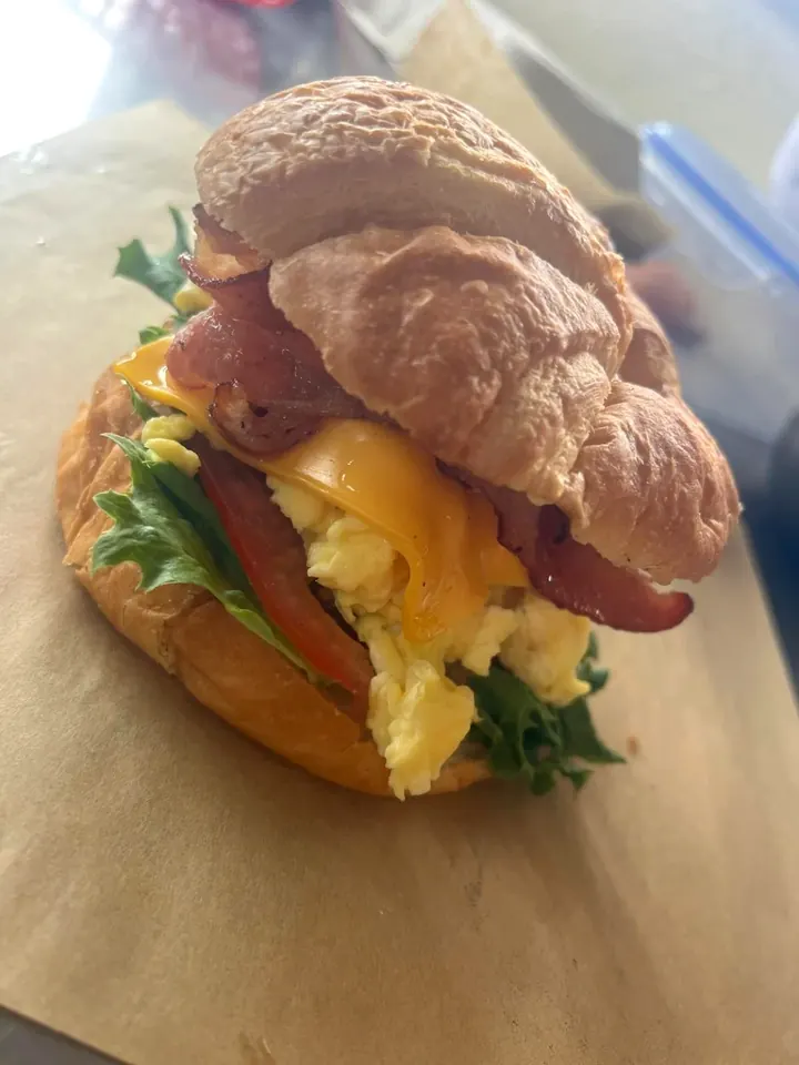 Bacon, egg and cheese croissant