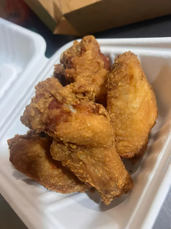 Crispy fried wings